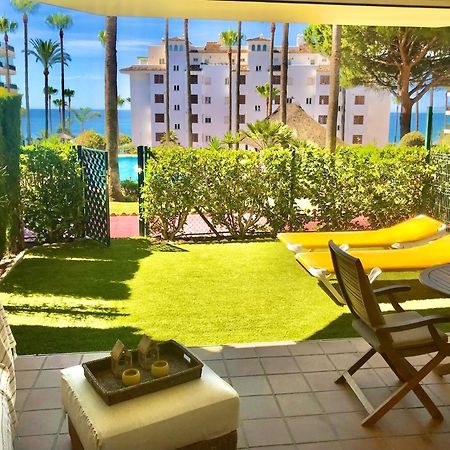 Mi Capricho, Beachfront, Grownfloor, Private Garden & Terrace Ситио-де-Калаонда Экстерьер фото