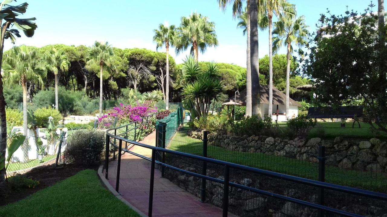 Mi Capricho, Beachfront, Grownfloor, Private Garden & Terrace Ситио-де-Калаонда Экстерьер фото