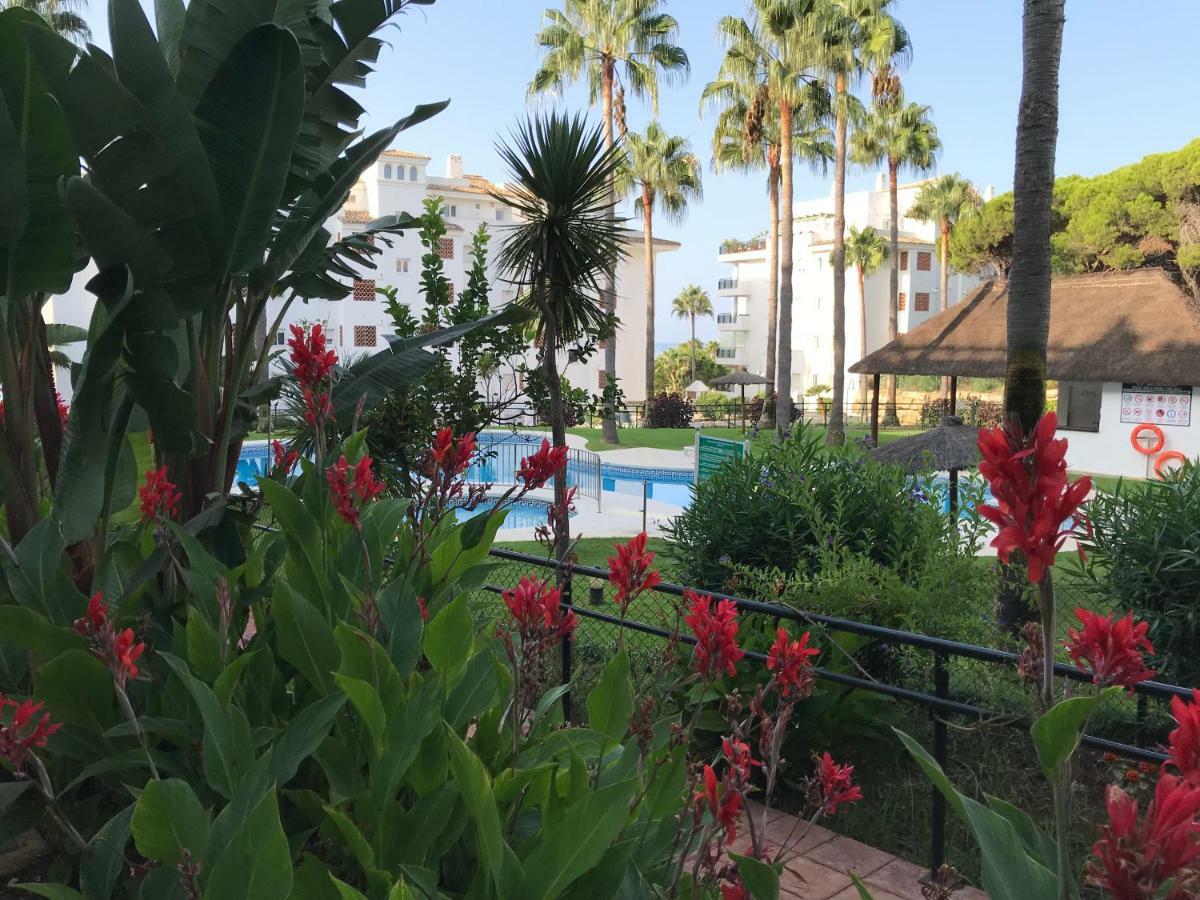 Mi Capricho, Beachfront, Grownfloor, Private Garden & Terrace Ситио-де-Калаонда Экстерьер фото