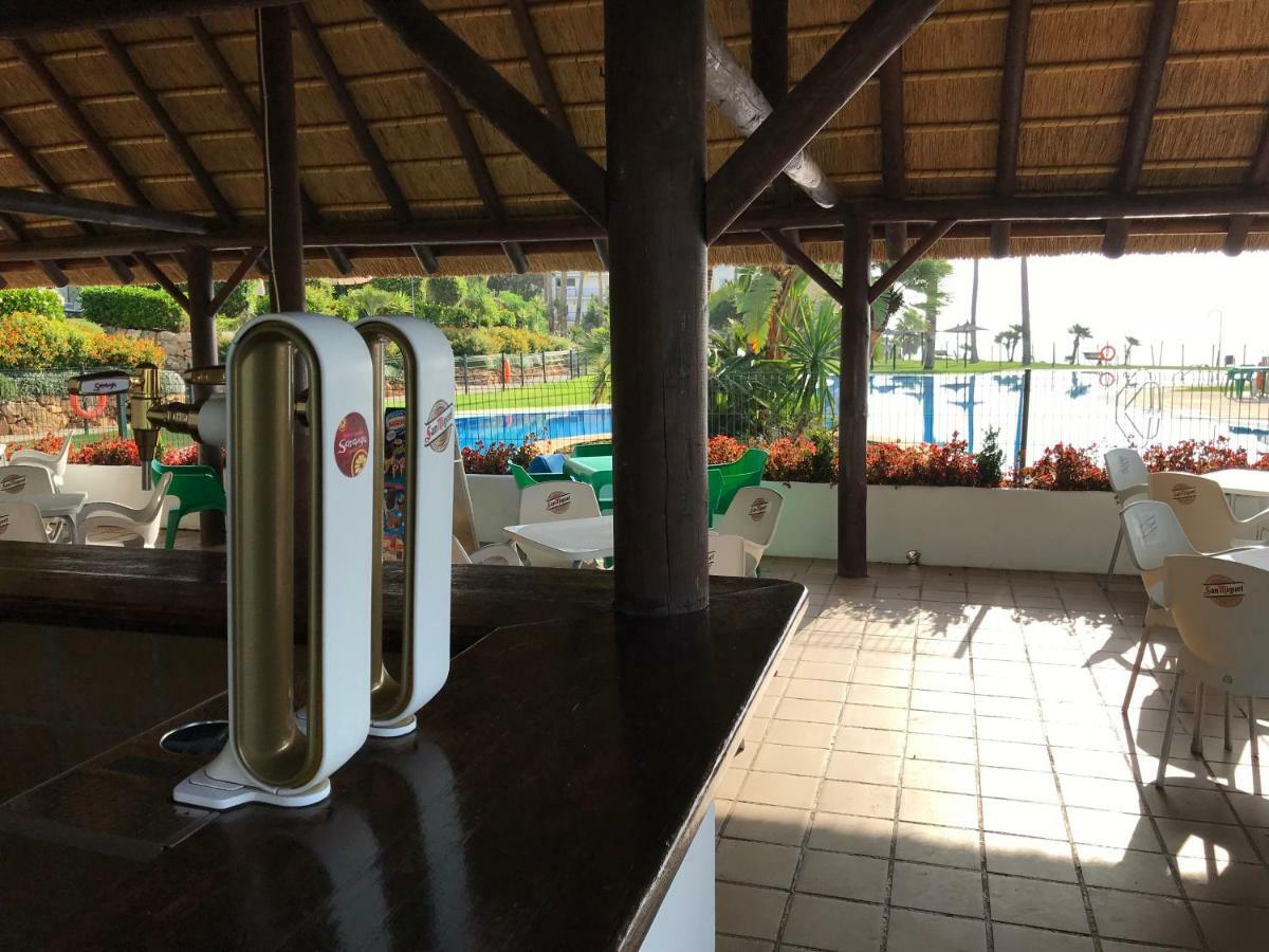 Mi Capricho, Beachfront, Grownfloor, Private Garden & Terrace Ситио-де-Калаонда Экстерьер фото