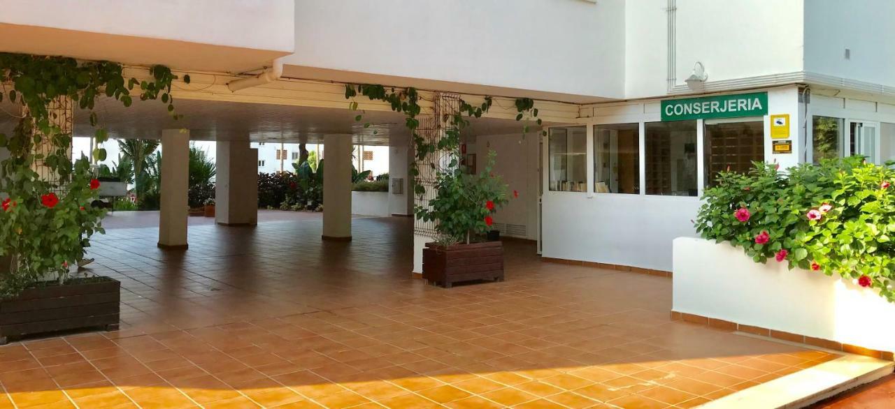 Mi Capricho, Beachfront, Grownfloor, Private Garden & Terrace Ситио-де-Калаонда Экстерьер фото